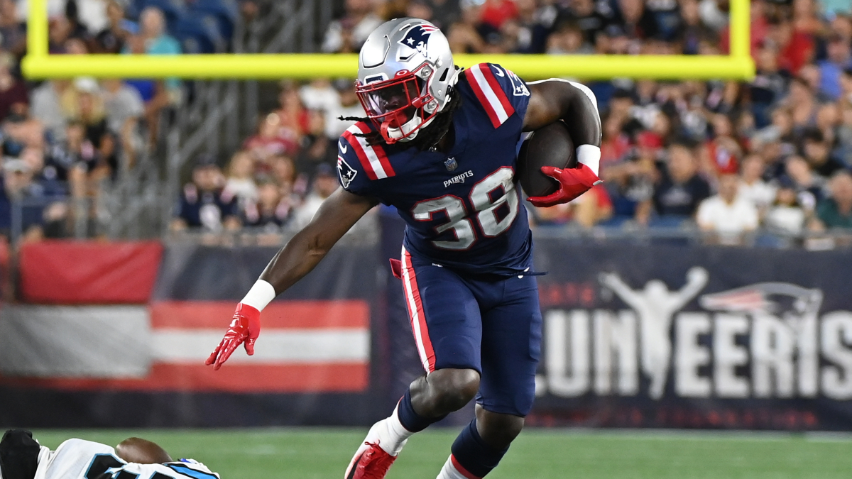 New England Patriots running back Rhamondre Stevenson
