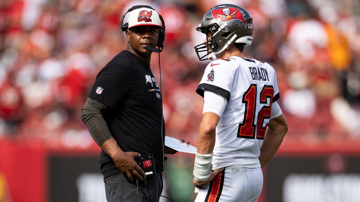 Tampa Bay Buccaneers offensive coordinator Byron Leftwich, quarterback Tom Brady
