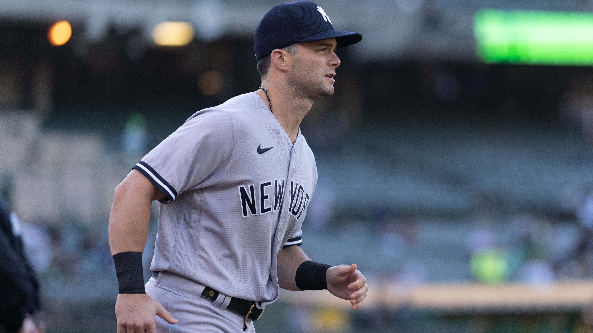 Free agent outfielder Andrew Benintendi