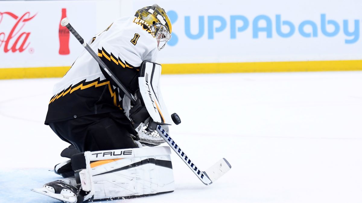 Boston Bruins goalie Jeremy Swayman