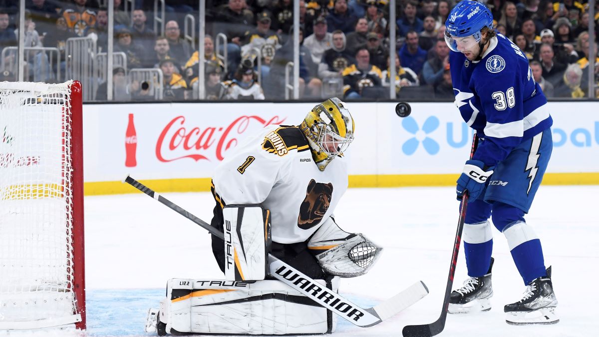 Boston Bruins goalie Jeremy Swayman
