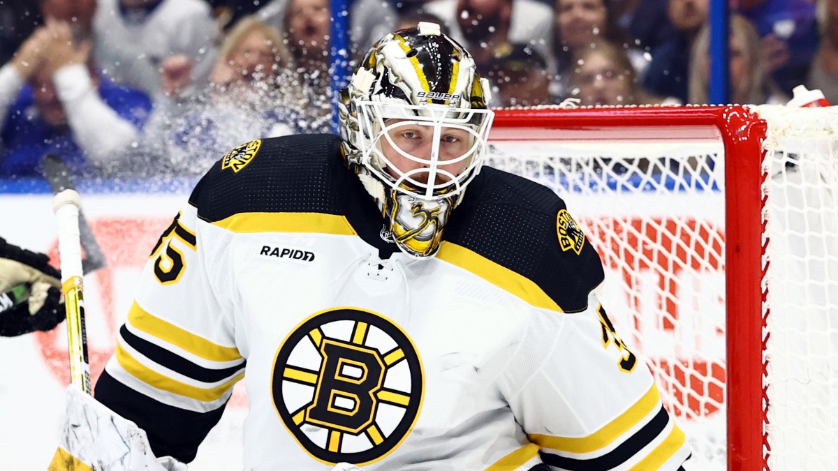 Boston Bruins goalie Linus Ullmark