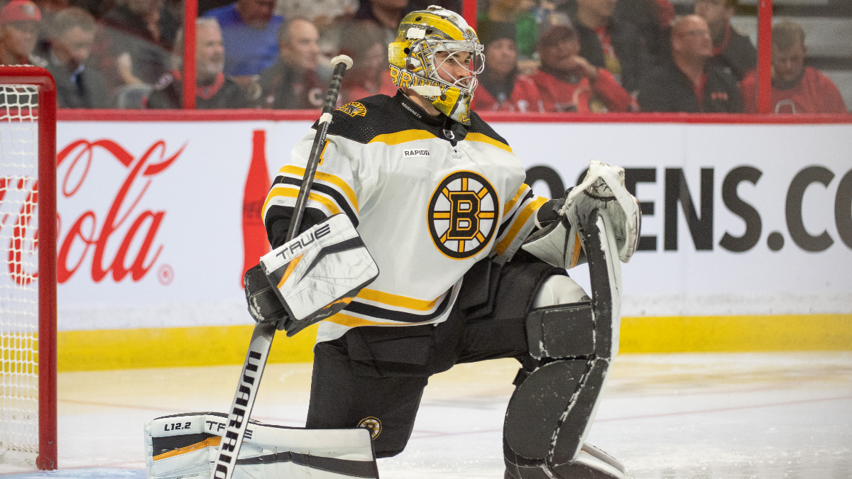 Boston Bruins goalie Jeremy Swayman