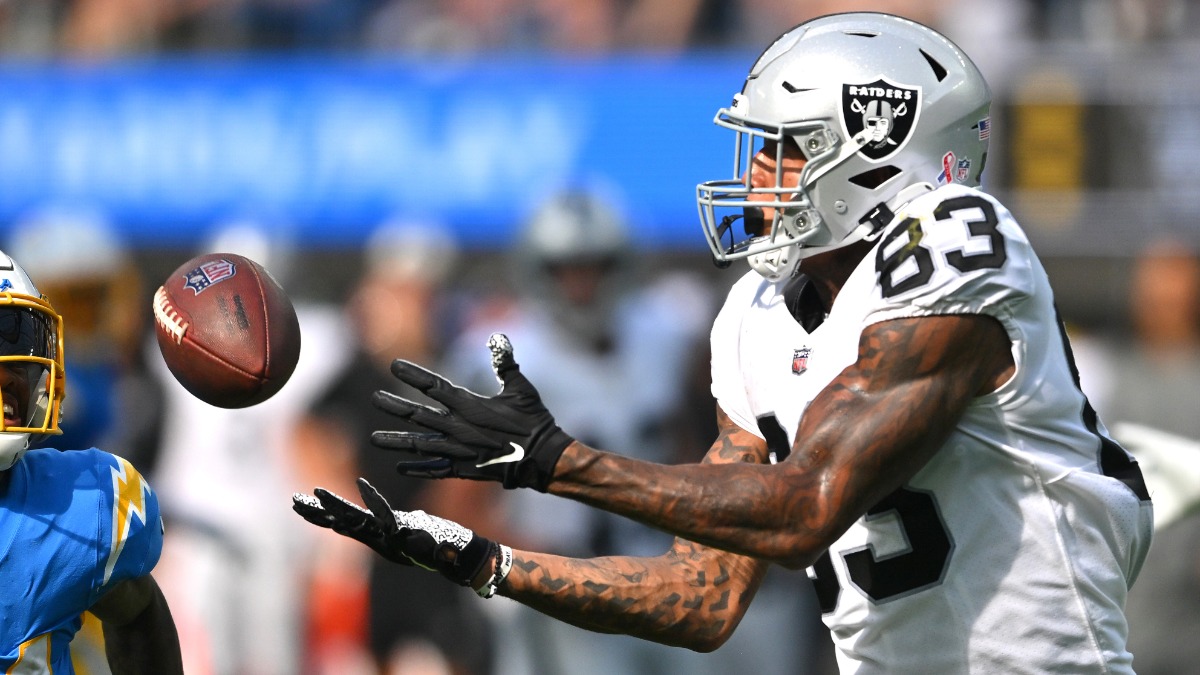 Las Vegas Raiders tight end Darren Waller
