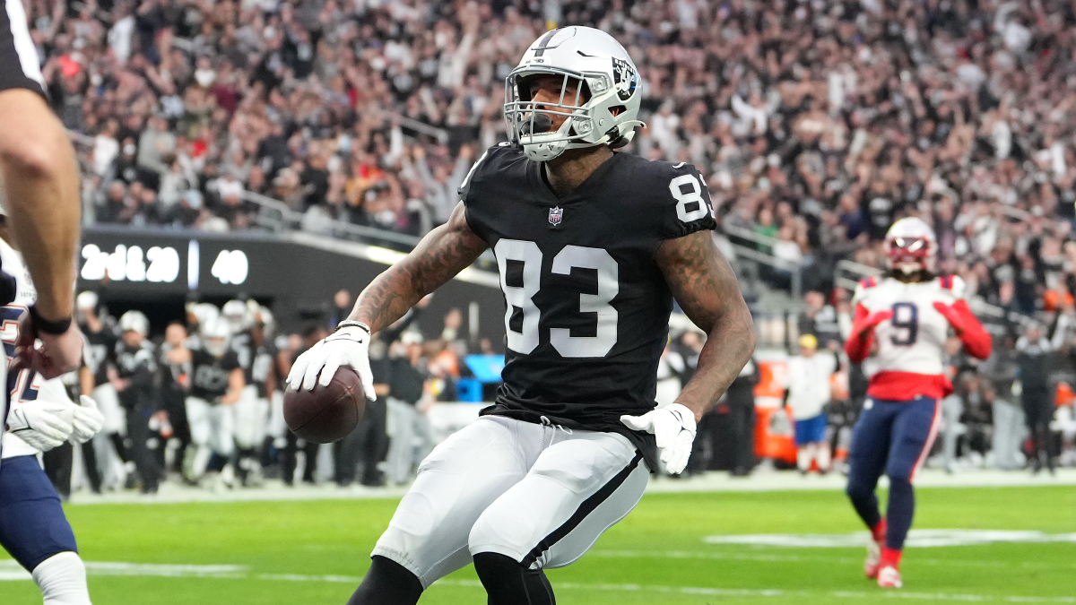 Las Vegas Raiders tight end Darren Waller