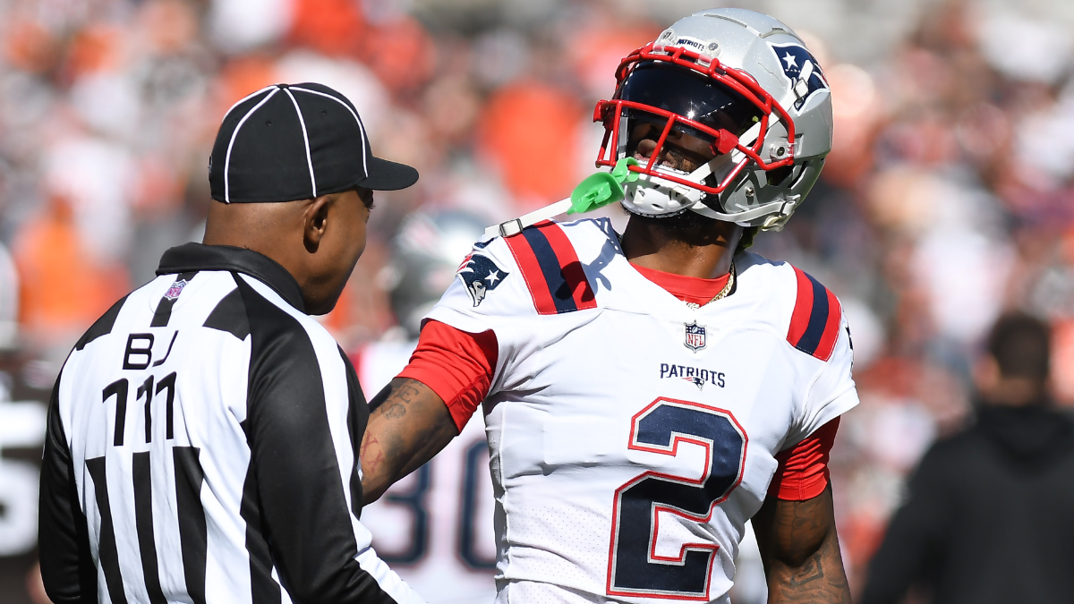 New England Patriots defensive back Jalen Mills