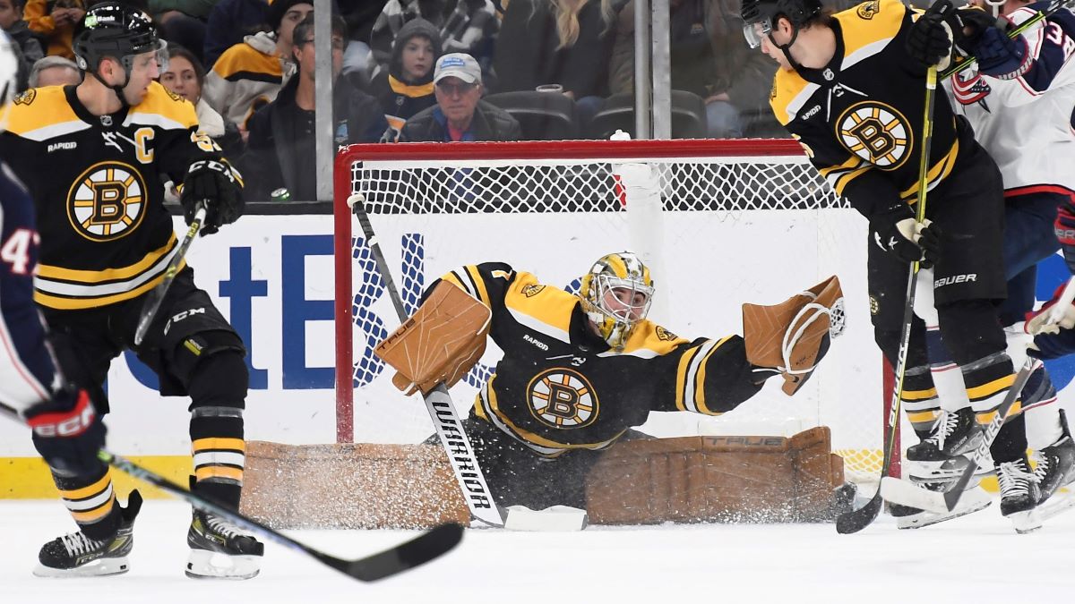 Boston Bruins goalie Jeremy Swayman