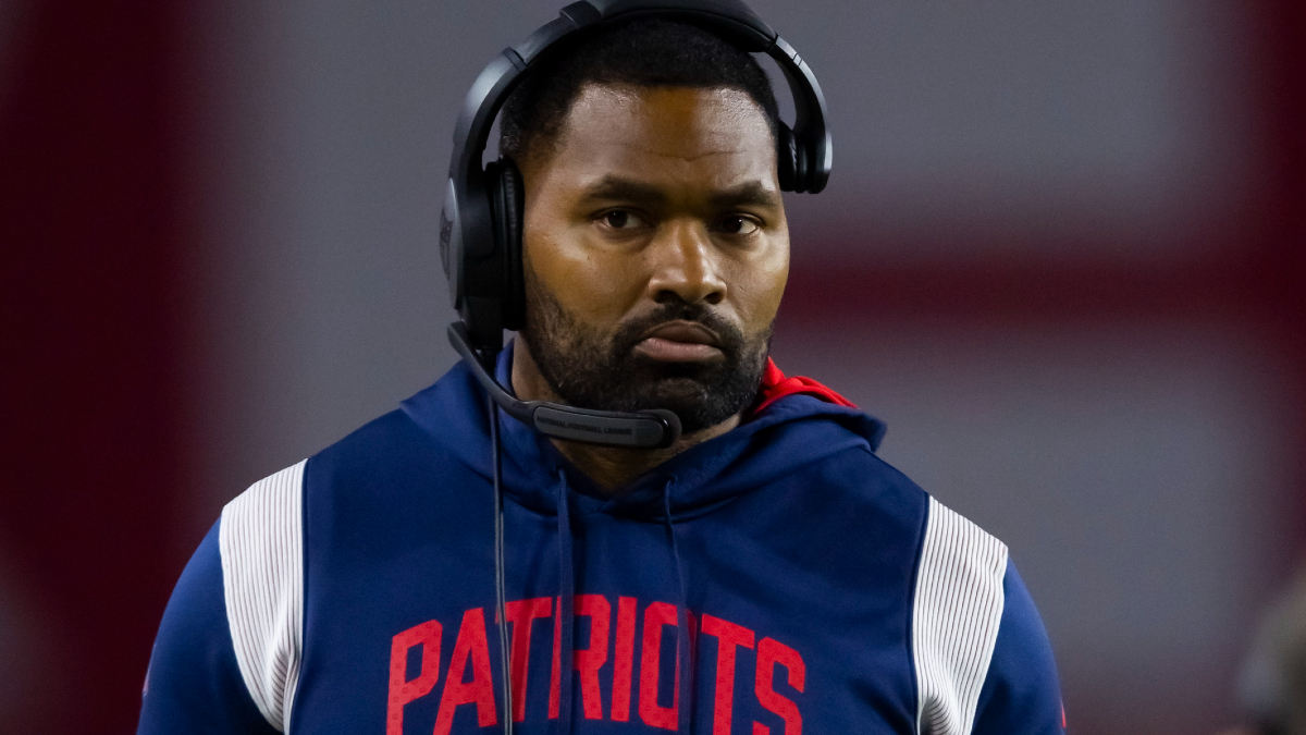 New England Patriots linebackers coach Jerod Mayo