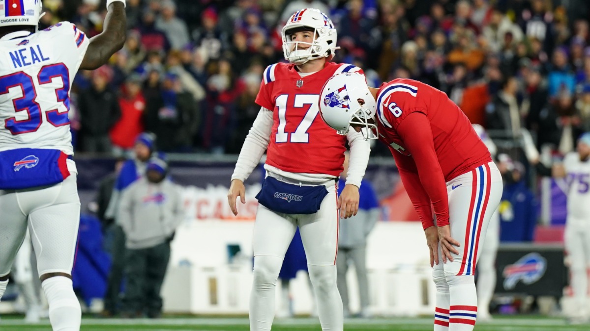 New England Patriots place kicker Nick Folk