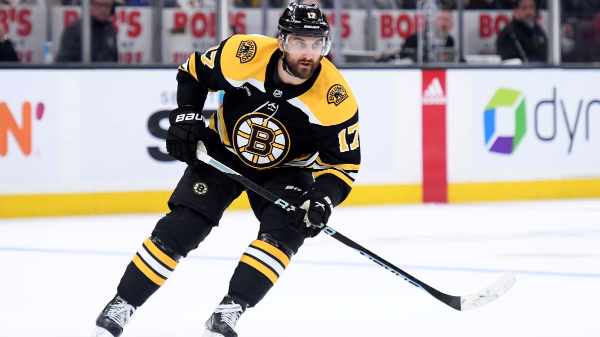 Boston Bruins forward Nick Foligno