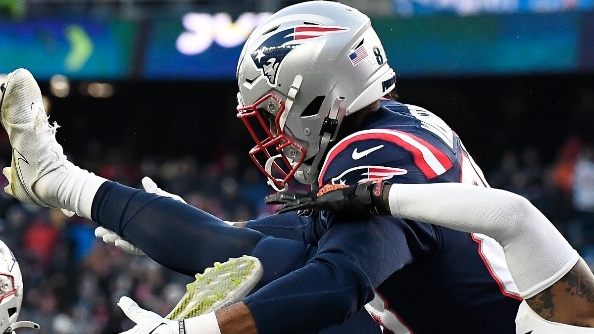 New England Patriots tight end Scotty Washington