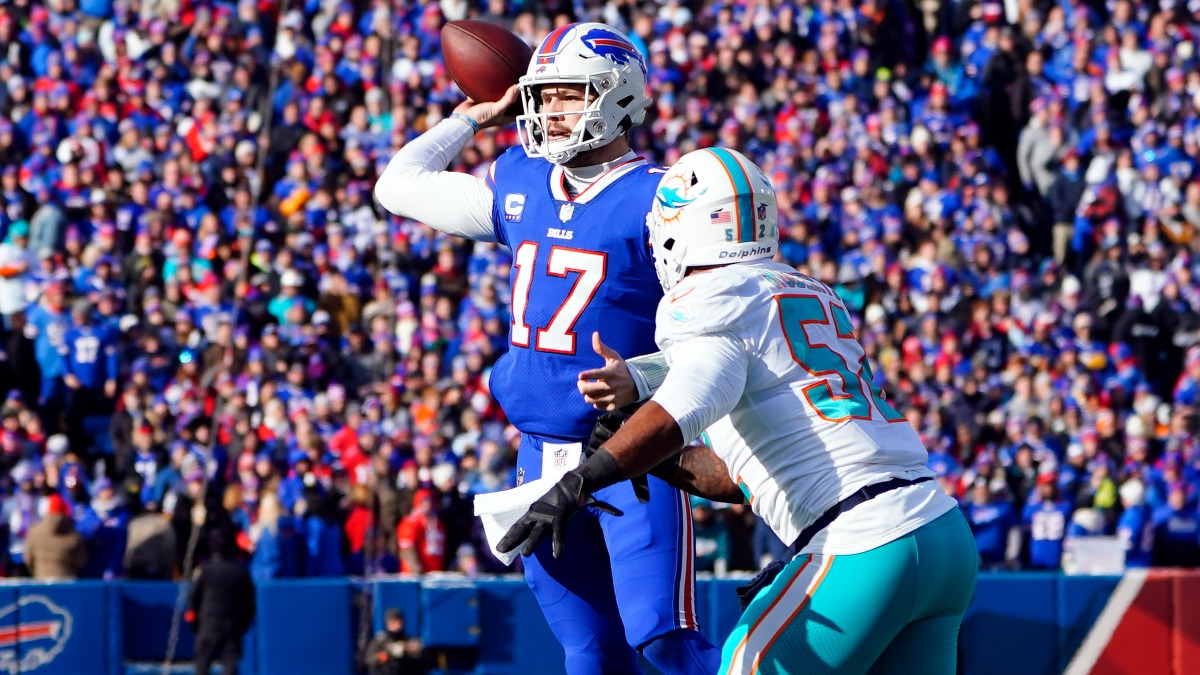 Buffalo Bills quarterback Josh Allen, Miami Dolphins linebacker Elandon Roberts