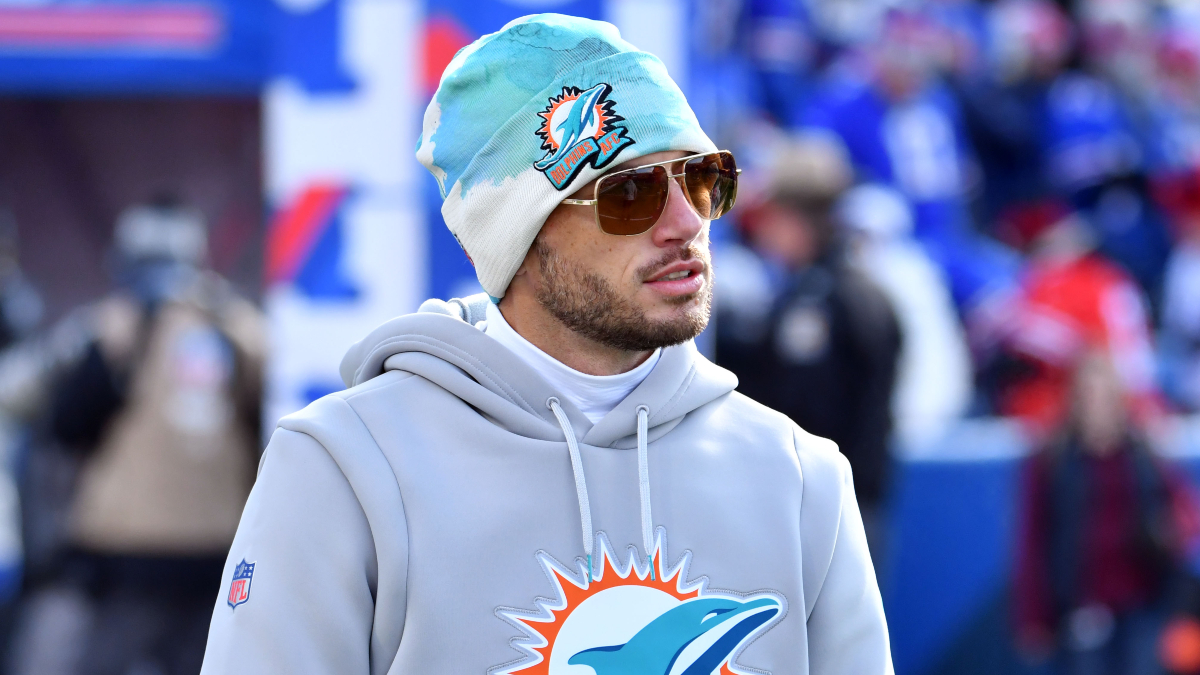 Miami Dolphins head coach Mike McDaniel