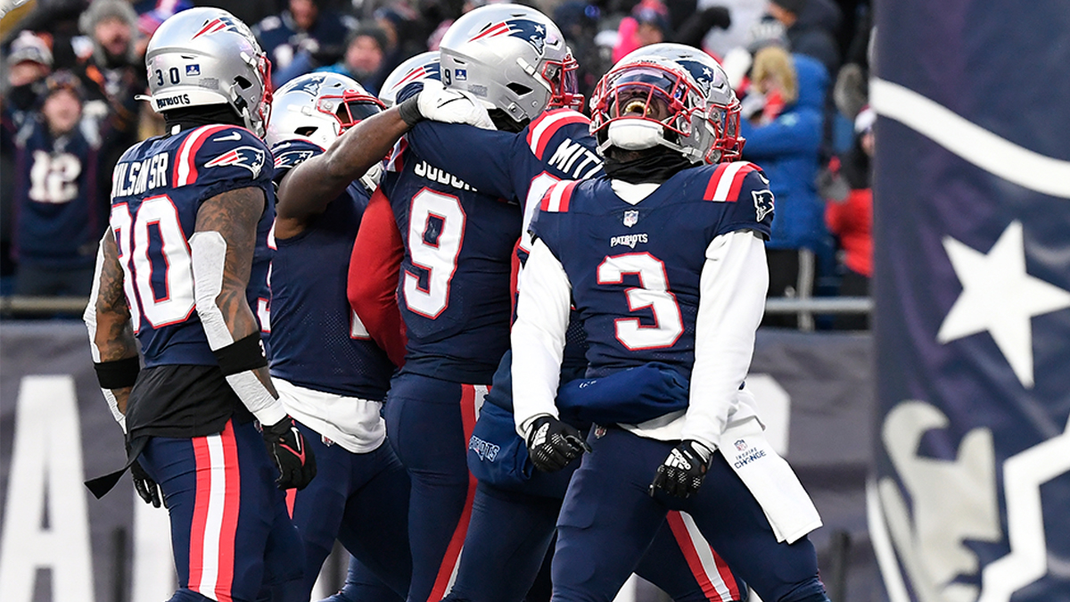 New England Patriots saftey Jabril peppers and linebacker Matthew Judon