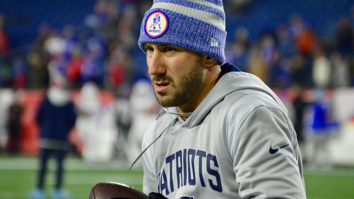 New England Patriots tight ends coach Nick Caley