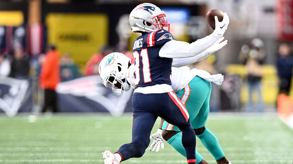 Miami Dolphins wideout Tyreek Hill and New England Patriots corner Jonathan Jones