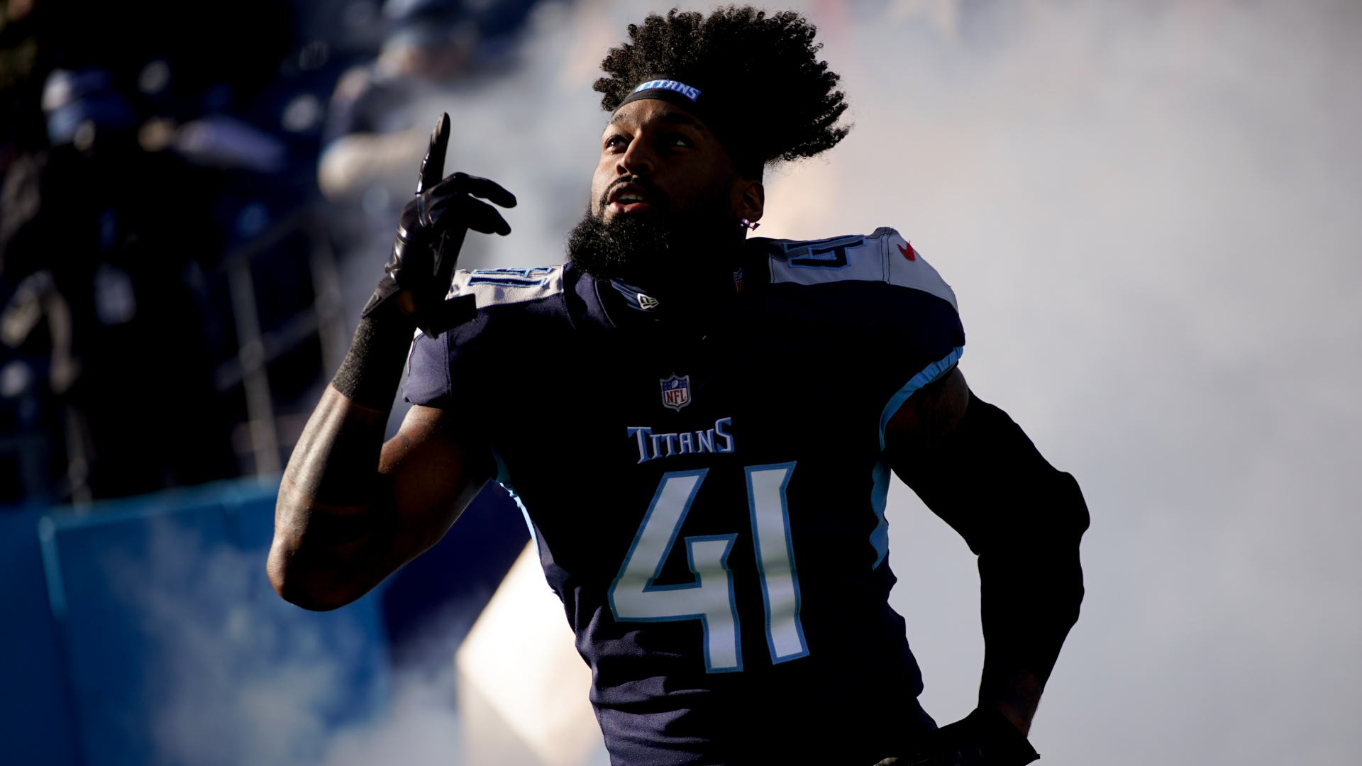 NFL linebacker Zach Cunningham