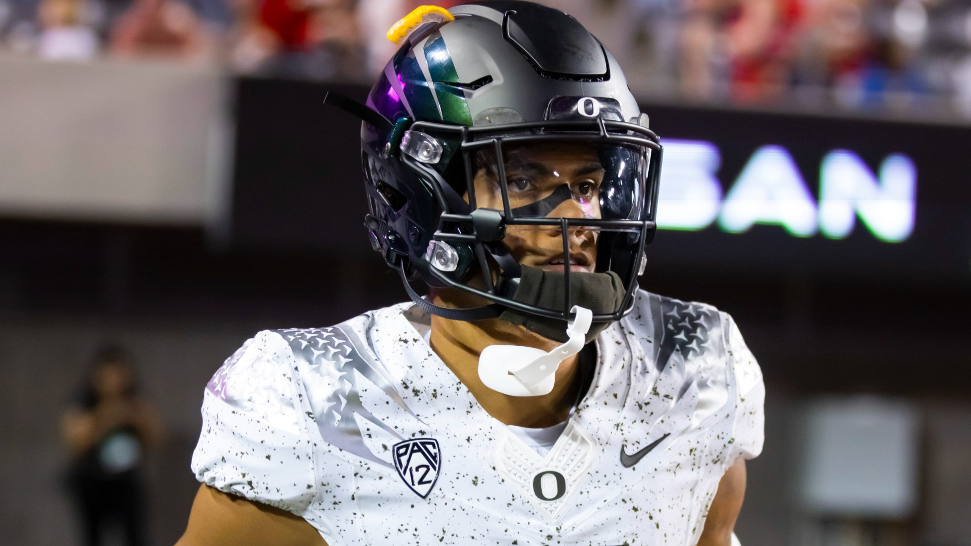 Oregon cornerback Christian Gonzalez