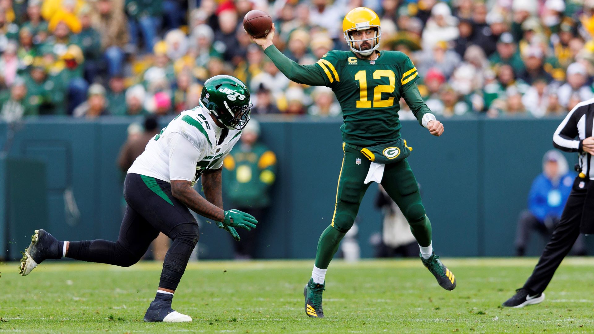 Green Bay Packers quarterback Aaron Rodgers