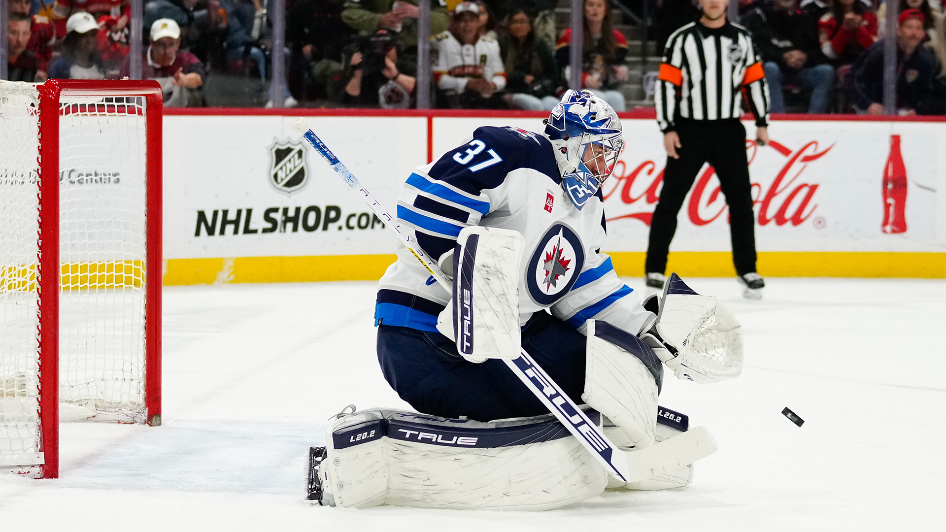 Winnipeg Jets goaltender Connor Hellebuyck
