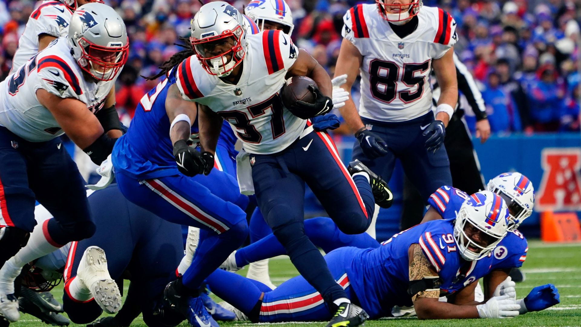 Buffalo Bills running back Damien Harris