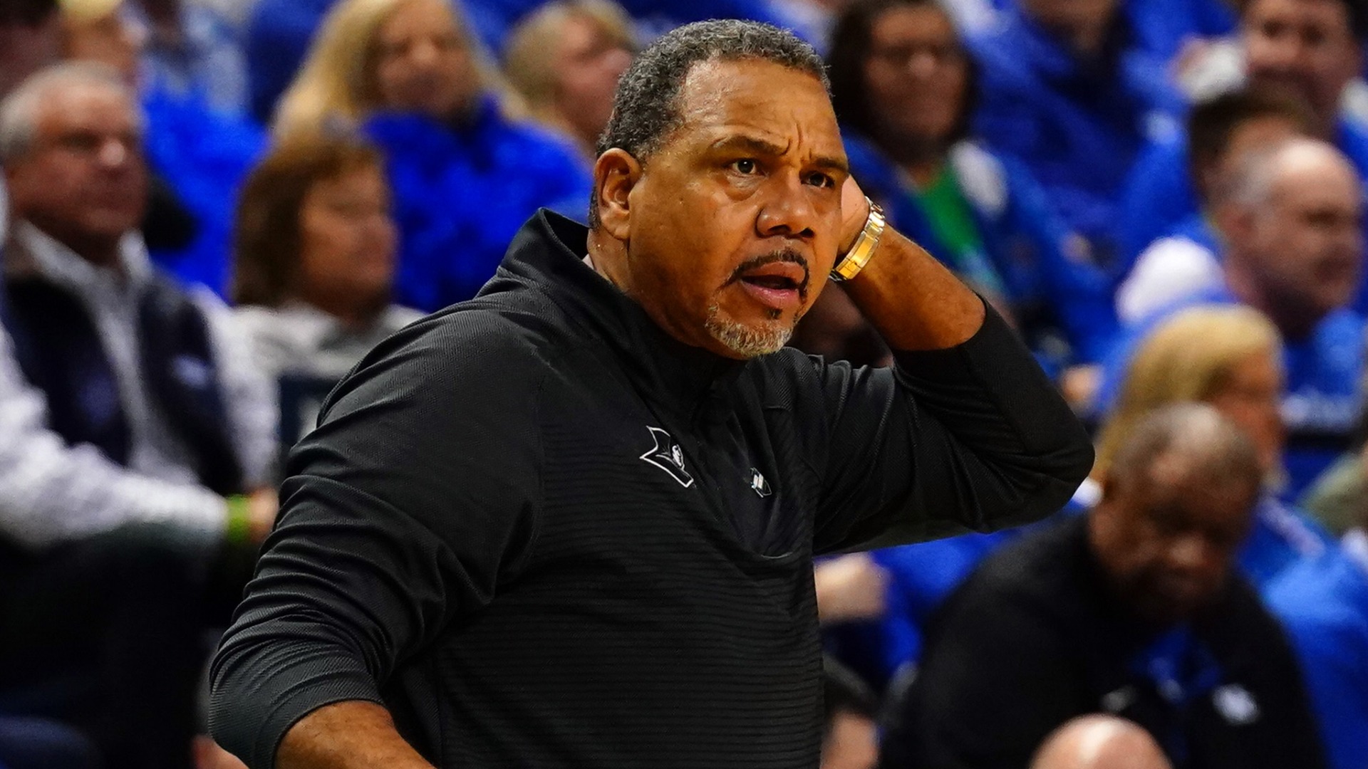 Georgetown Hoyas head coach Ed Cooley