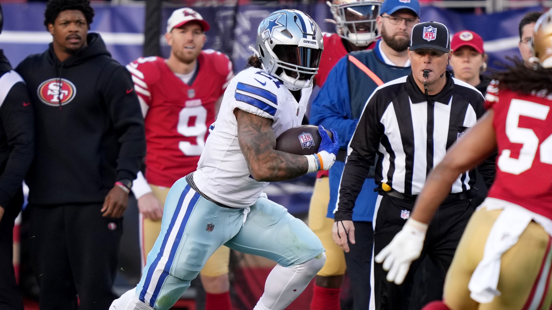 Dallas Cowboys running back Ezekiel Elliott