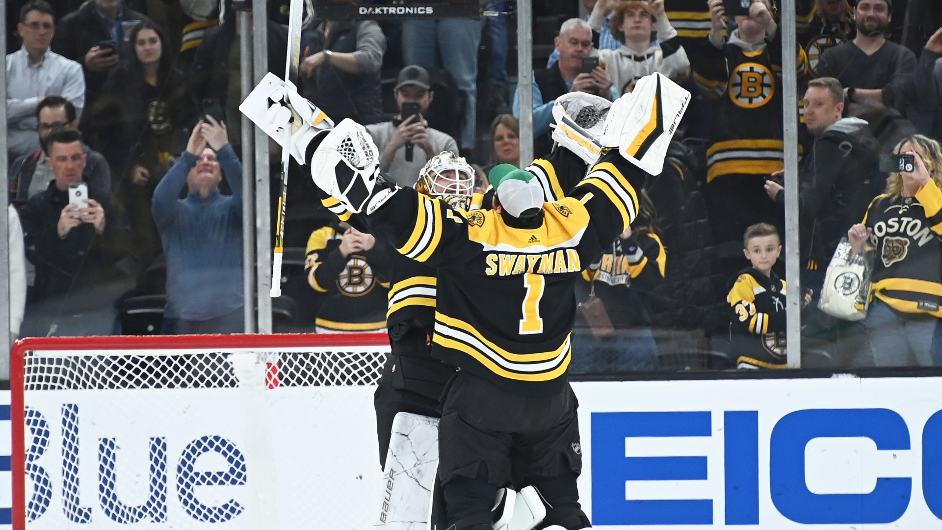 Boston Bruins goaltender Linus Ullmark