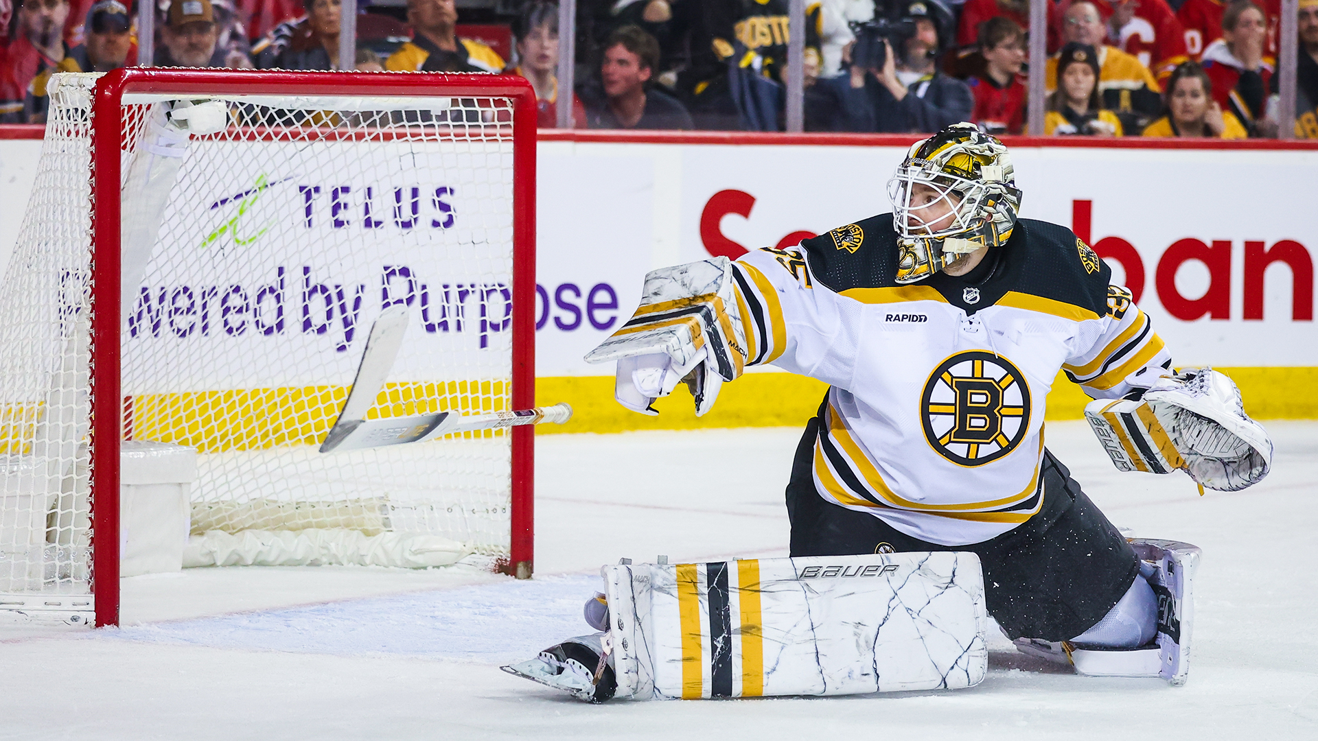 Boston Bruins Goaltender Linus Ullmark