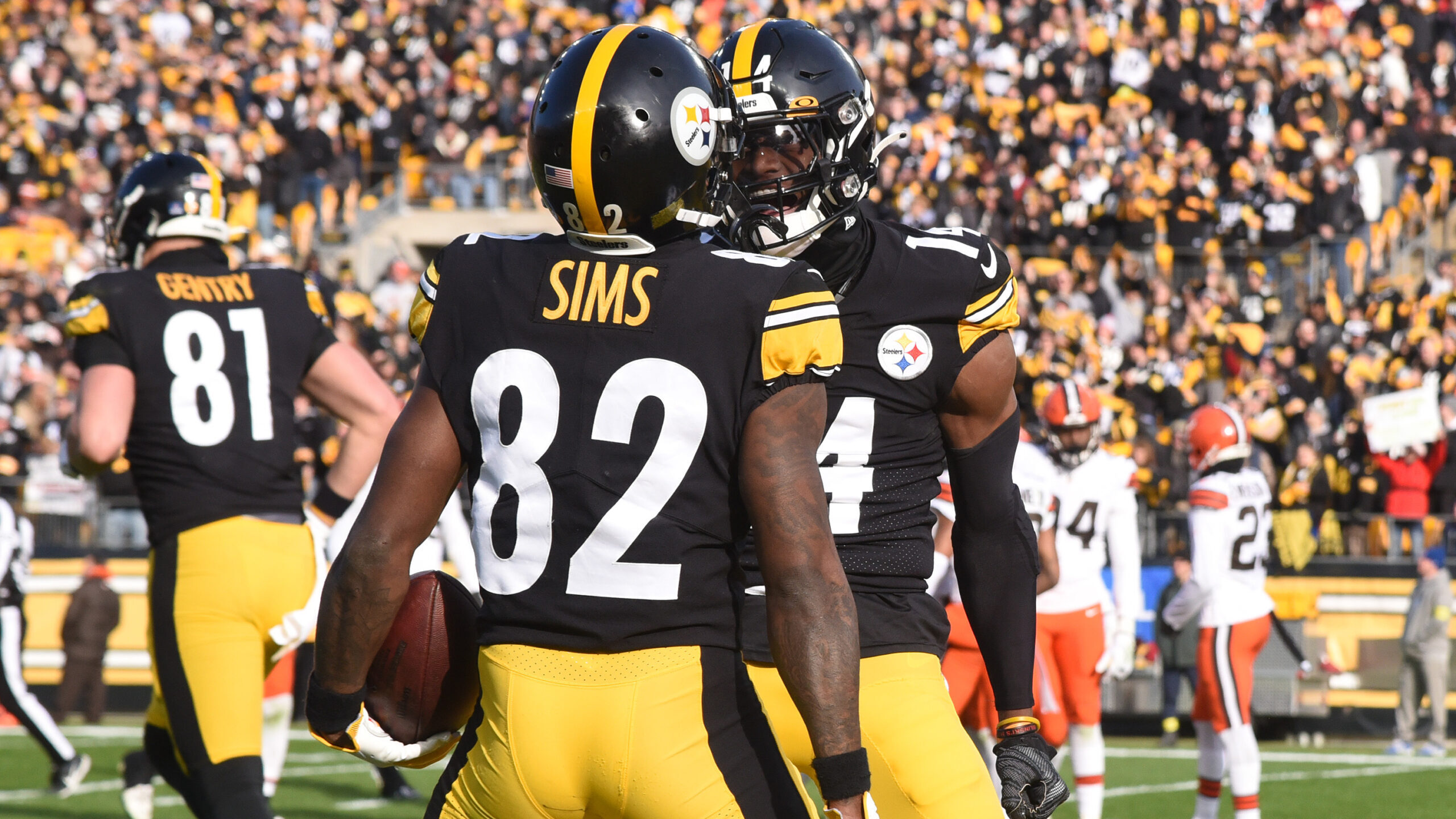 NFL: Cleveland Browns at Pittsburgh Steelers
