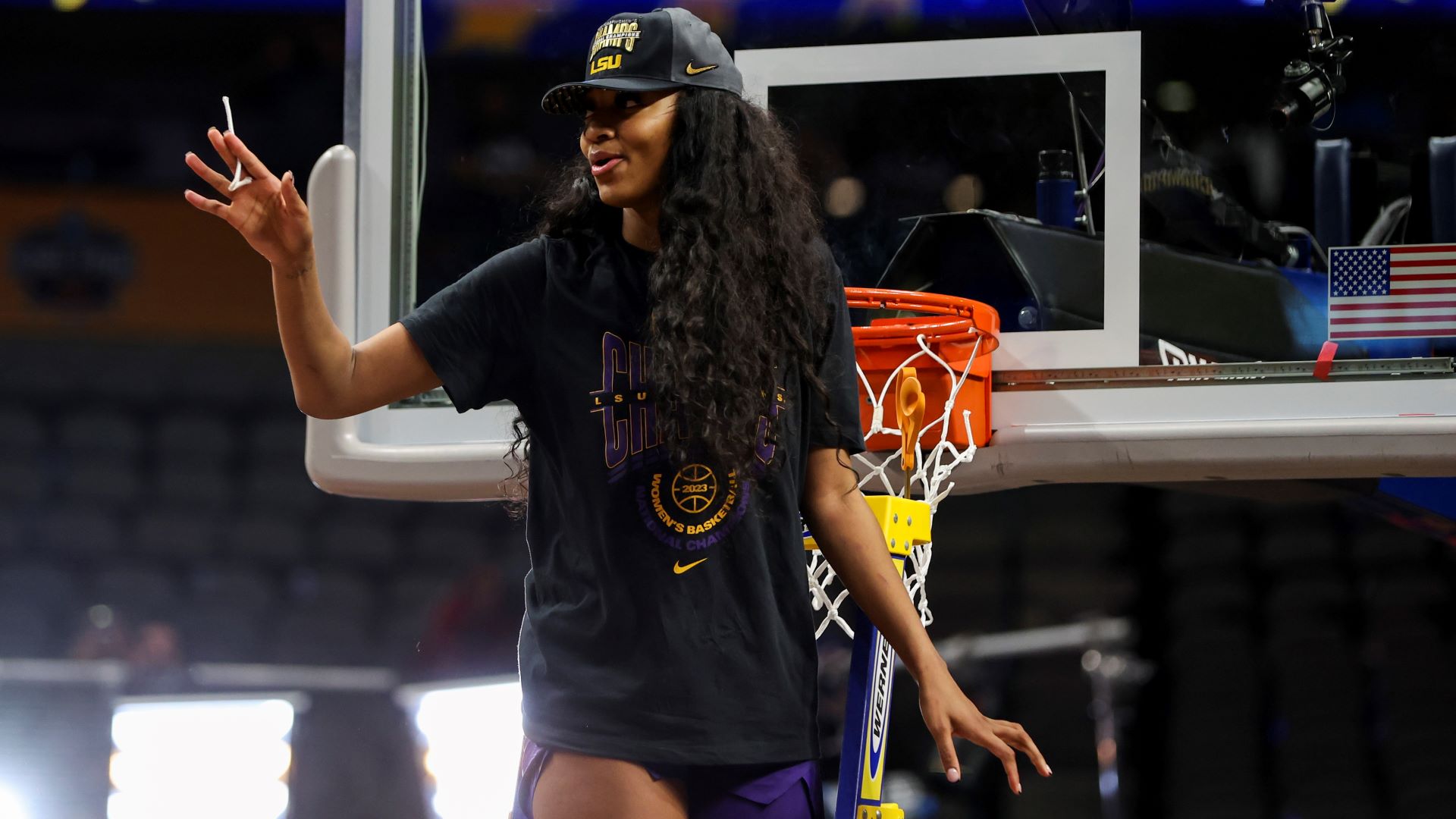 LSU forward Angel Reese