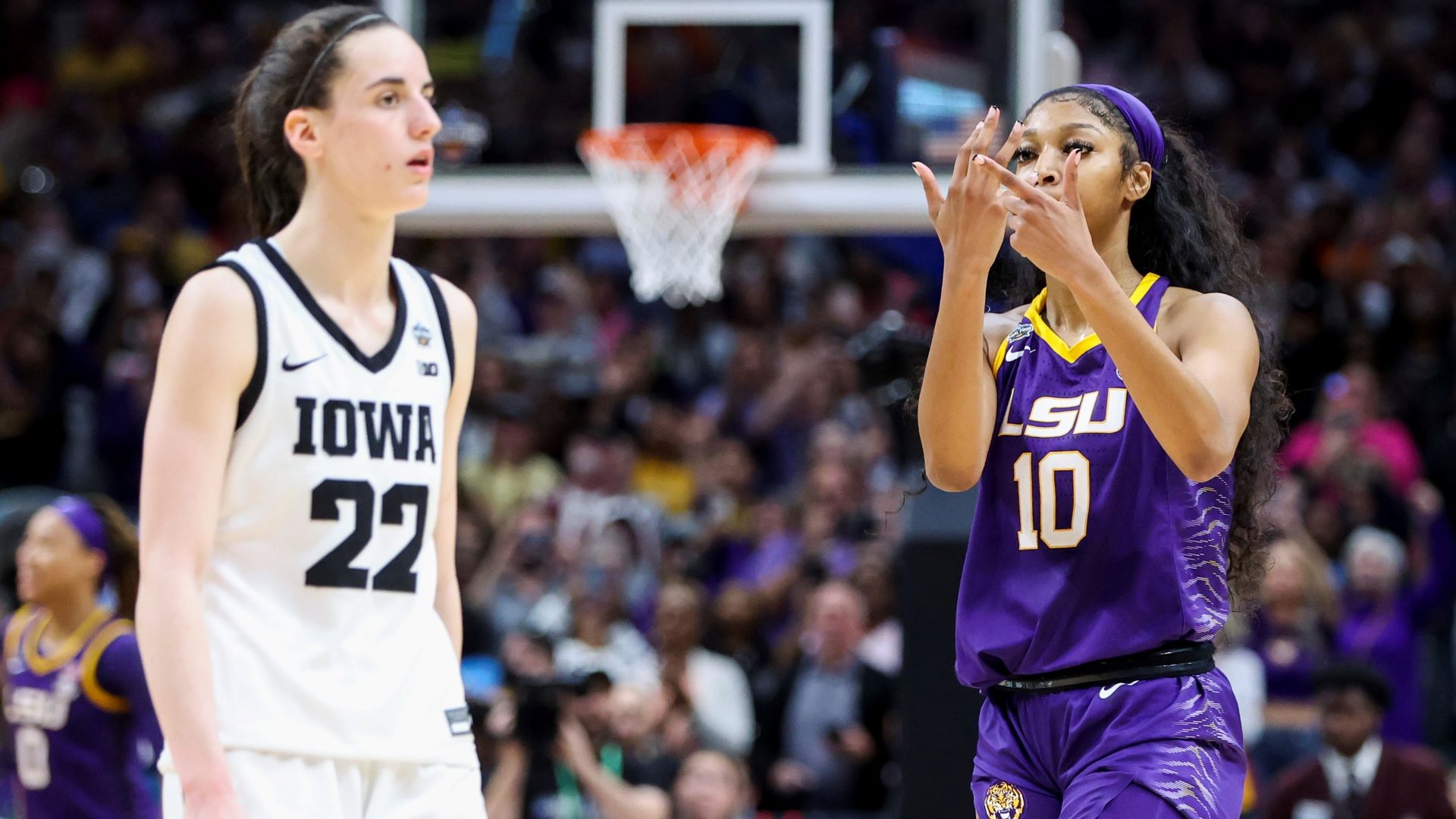 Iowa guard Caitlin Clark and LSU foward Angel Reese