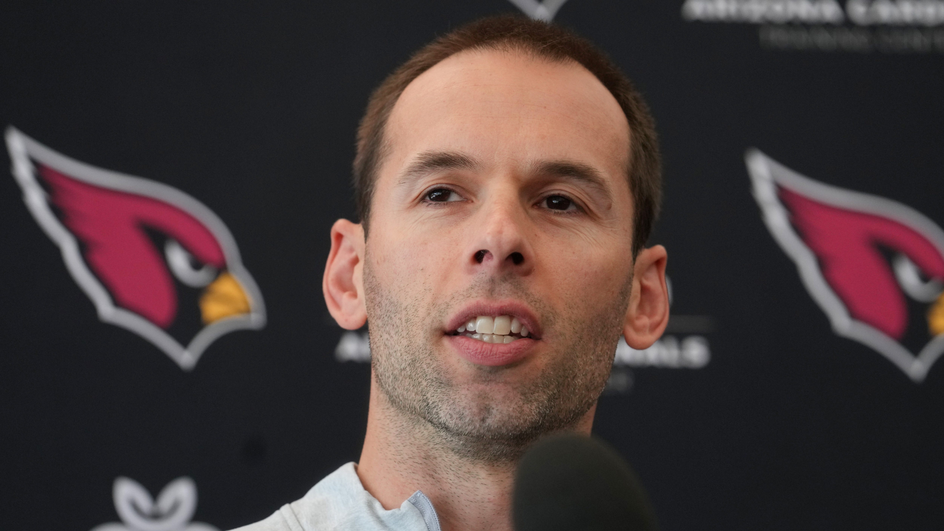 Arizona Cardinals head coach Jonathan Gannon