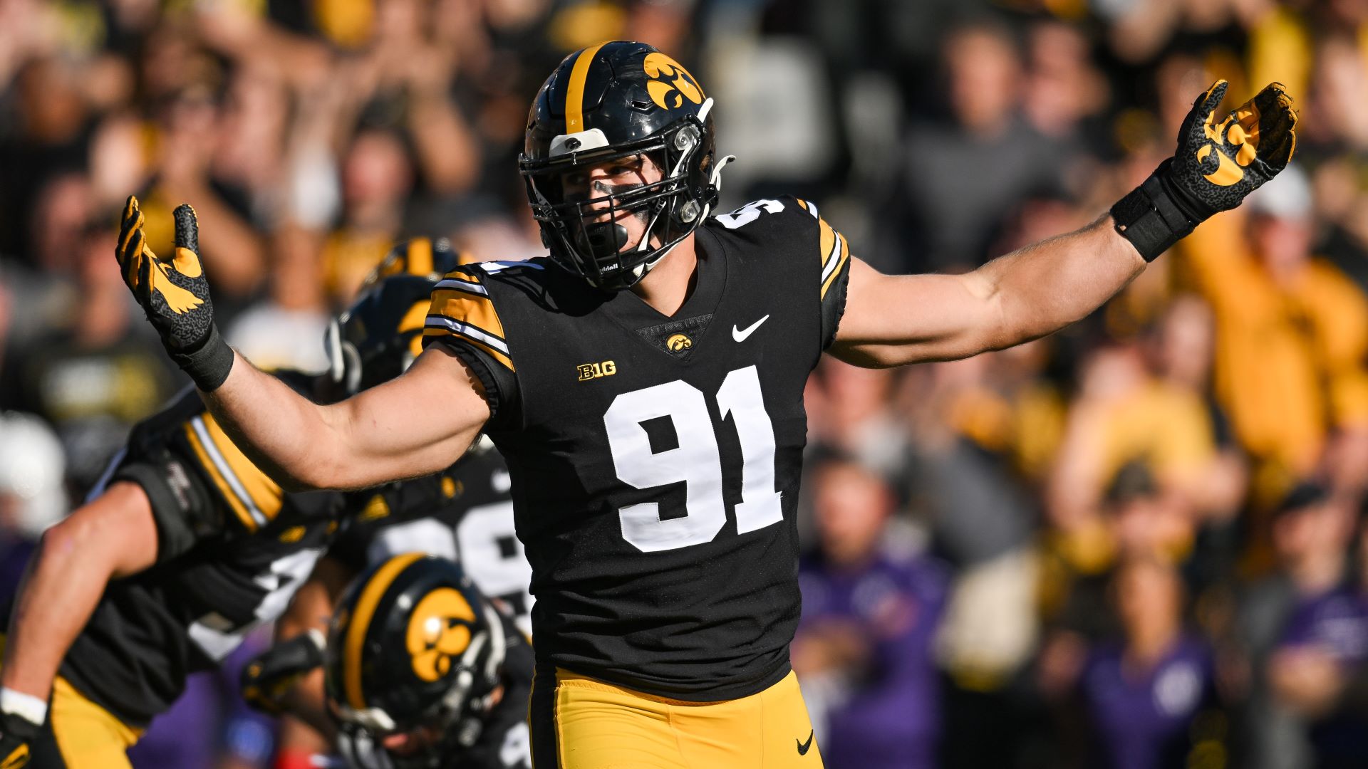 NFL draft prospect Lukas Van Ness