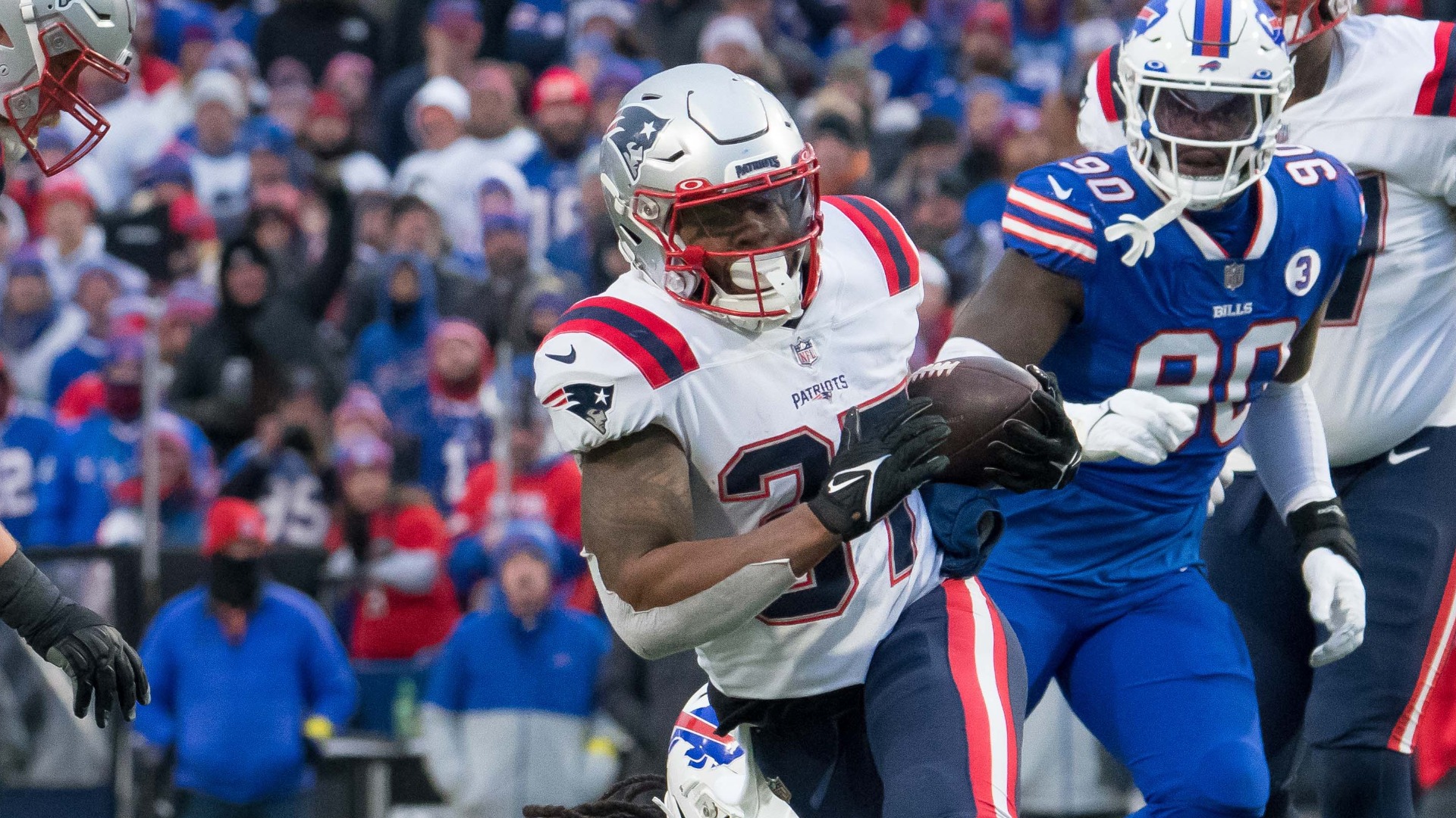 Buffalo Bills running back Damien Harris