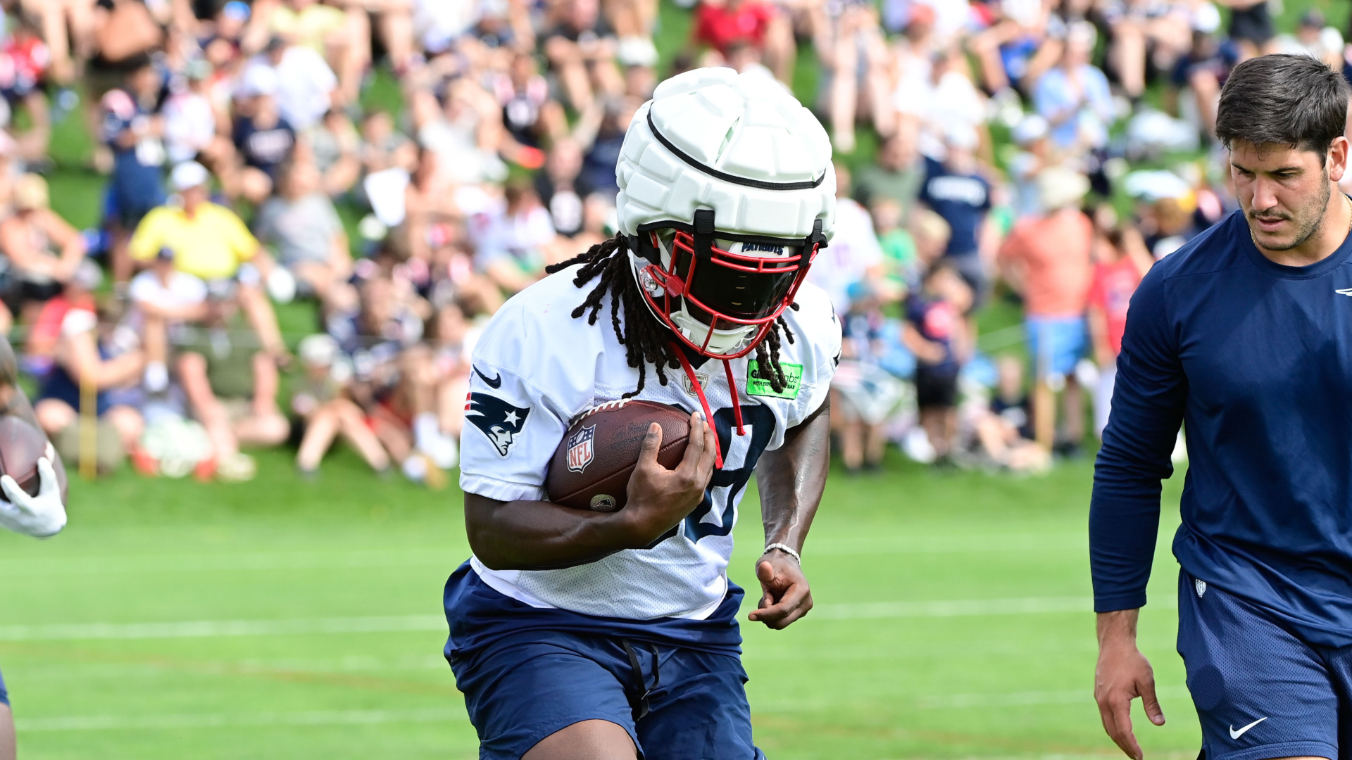 New England Patriots running back Rhamondre Stevenson