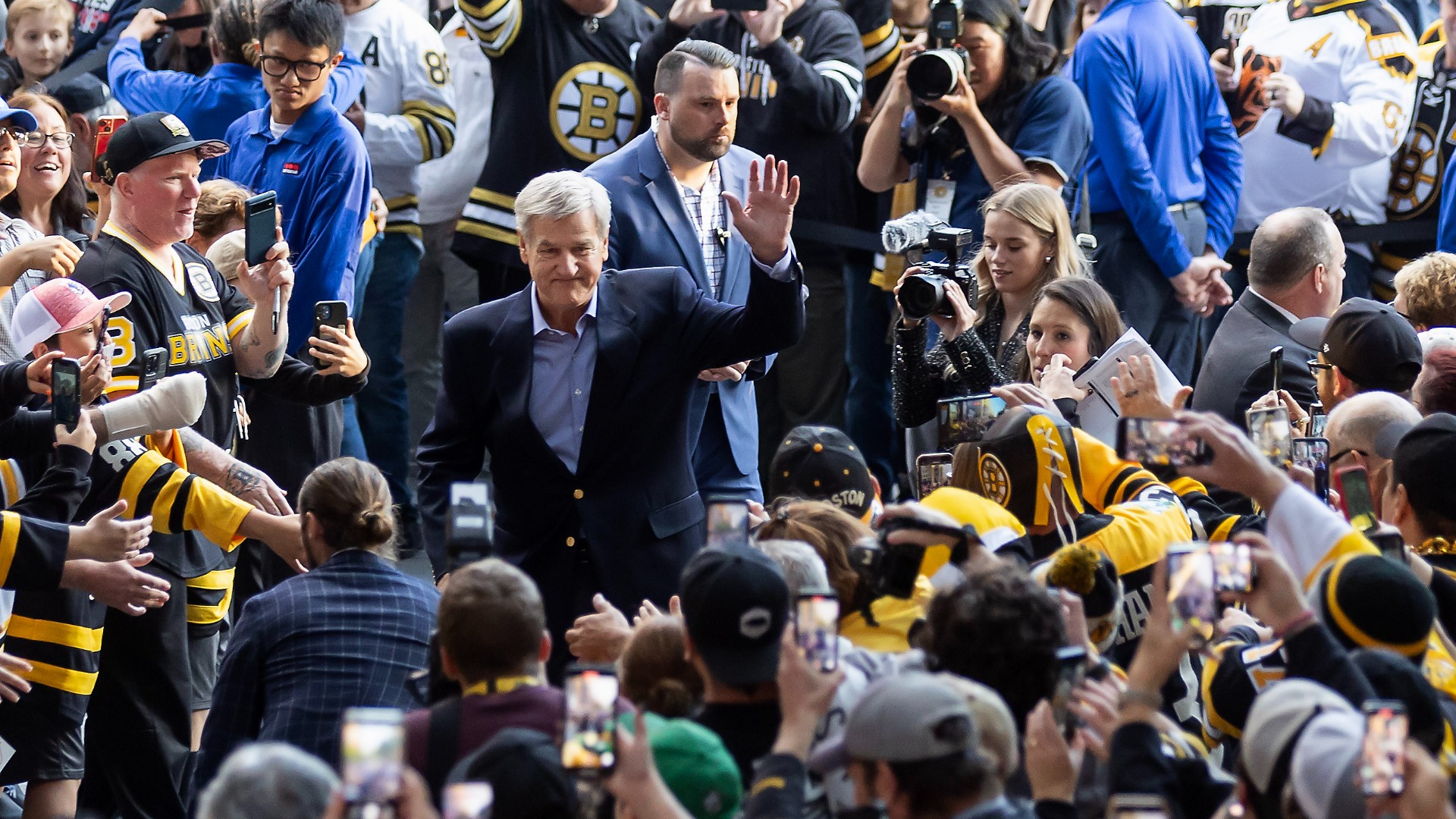 Boston Bruins legend Bobby Orr