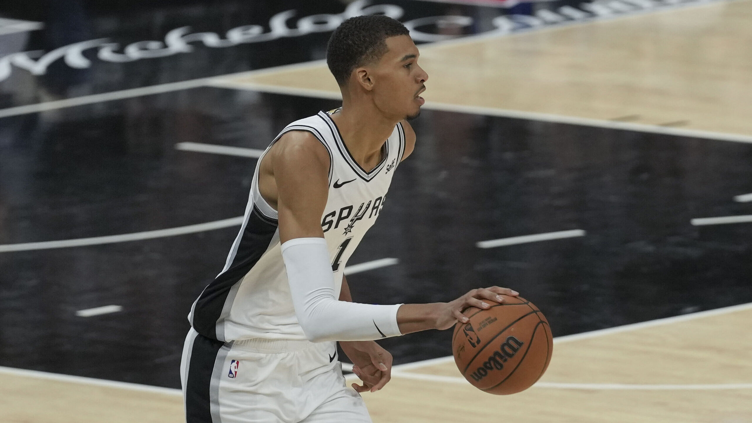 NBA: Dallas Mavericks at San Antonio Spurs