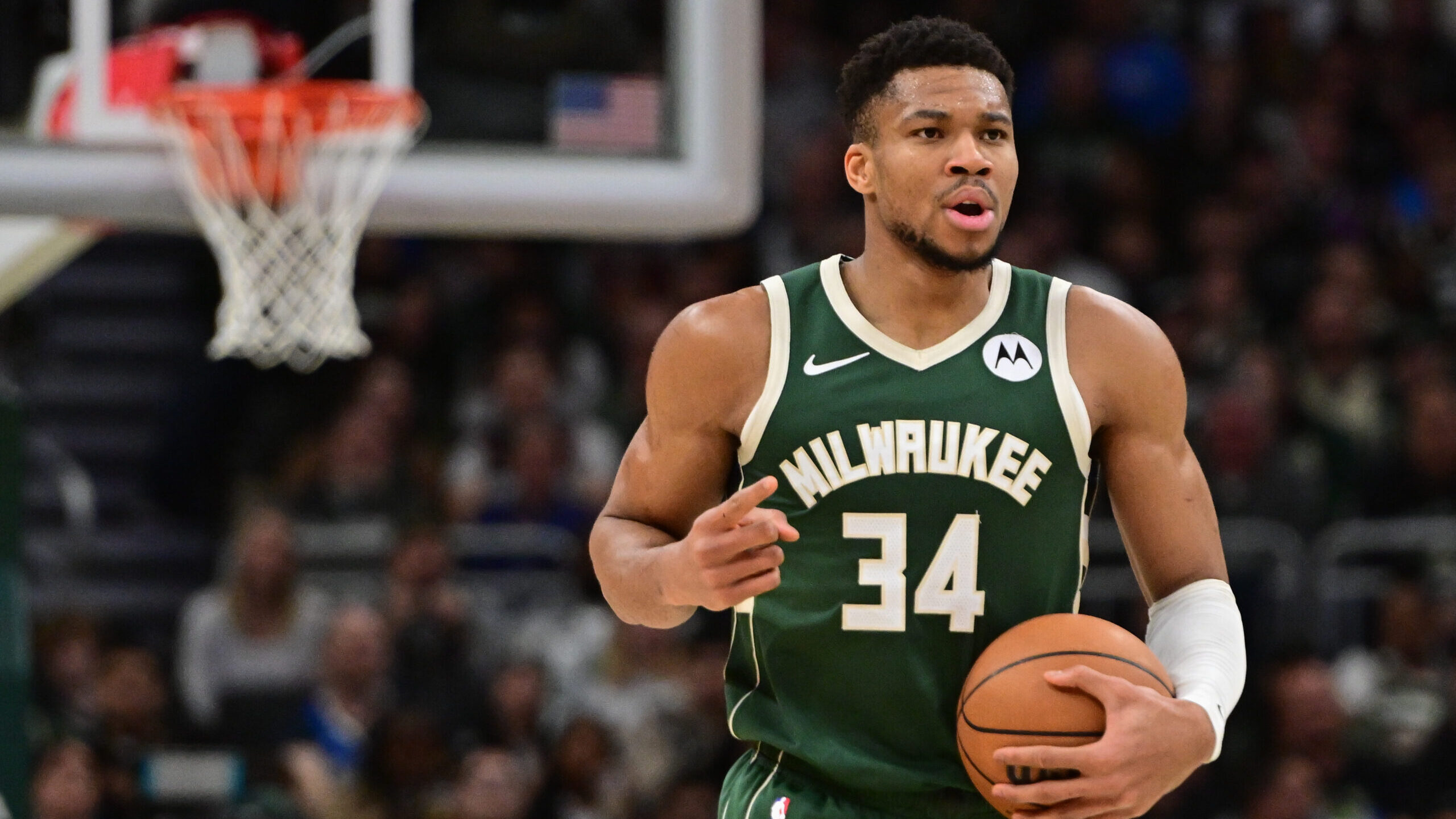 NBA: Cleveland Cavaliers at Milwaukee Bucks