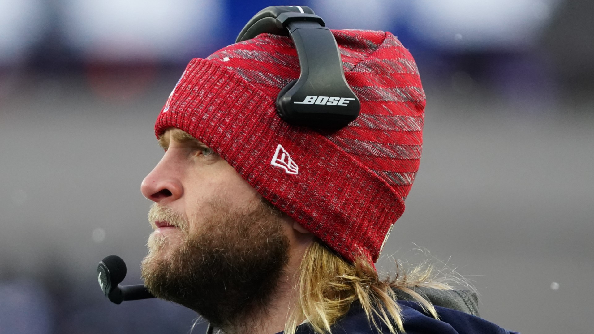 Washington Huskies defensive coordinator Steve Belichick