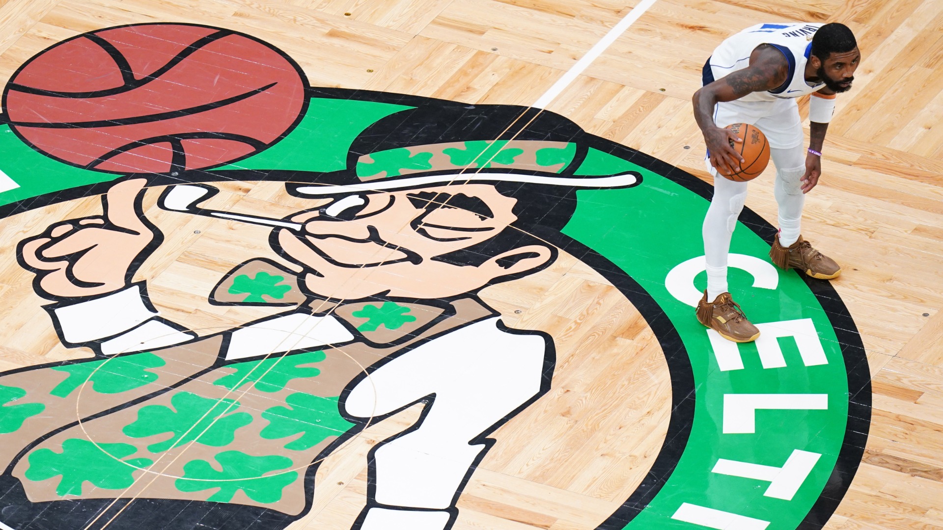 Dallas Mavericks guard Kyrie Irving