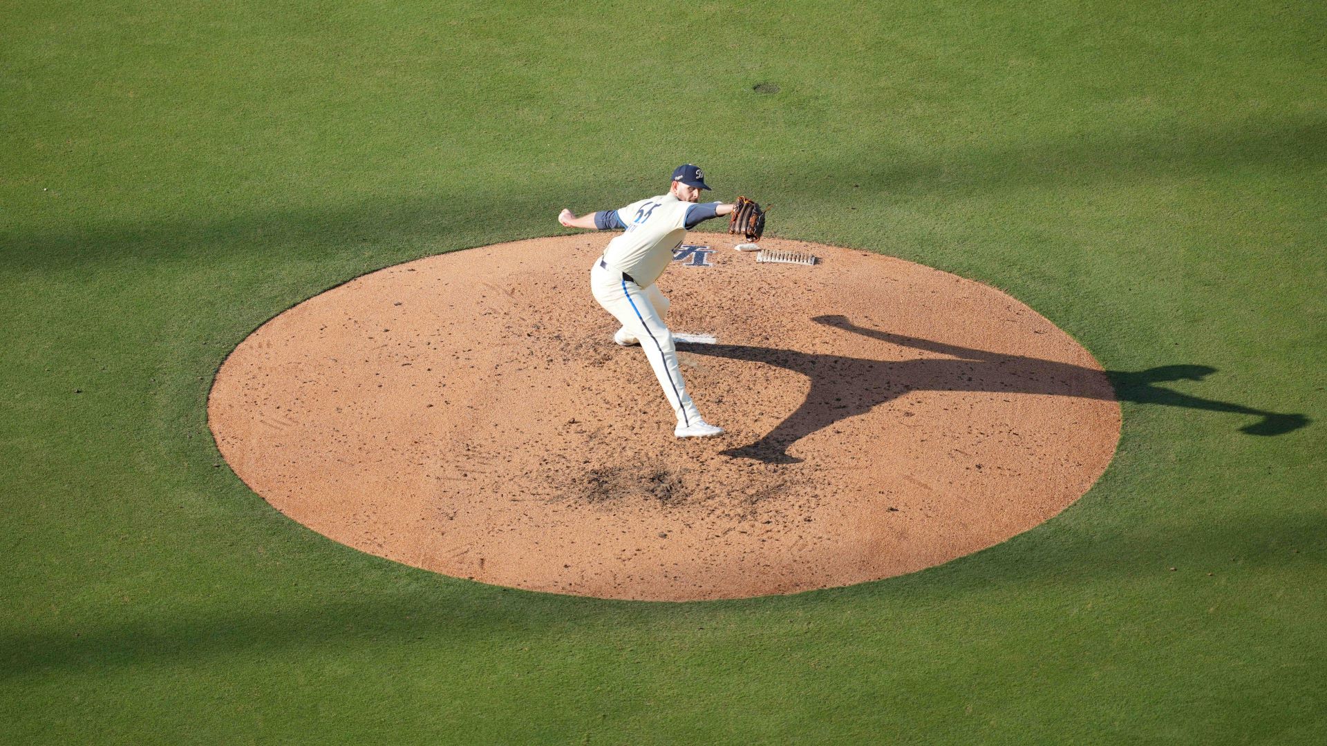 Los Angeles Dodgers pitcher James Paxton