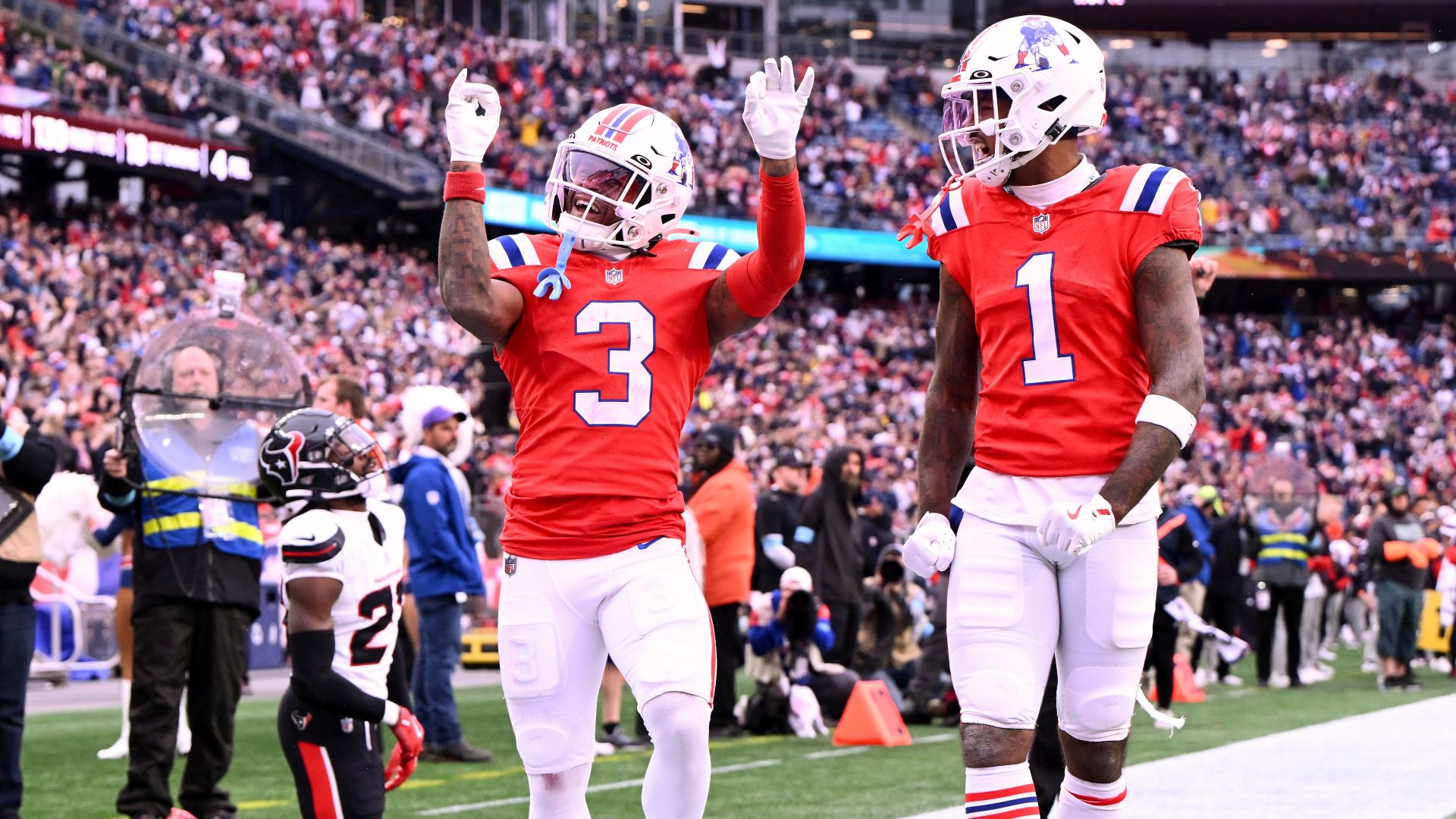 New England Patriots wide receivers DeMario Douglas